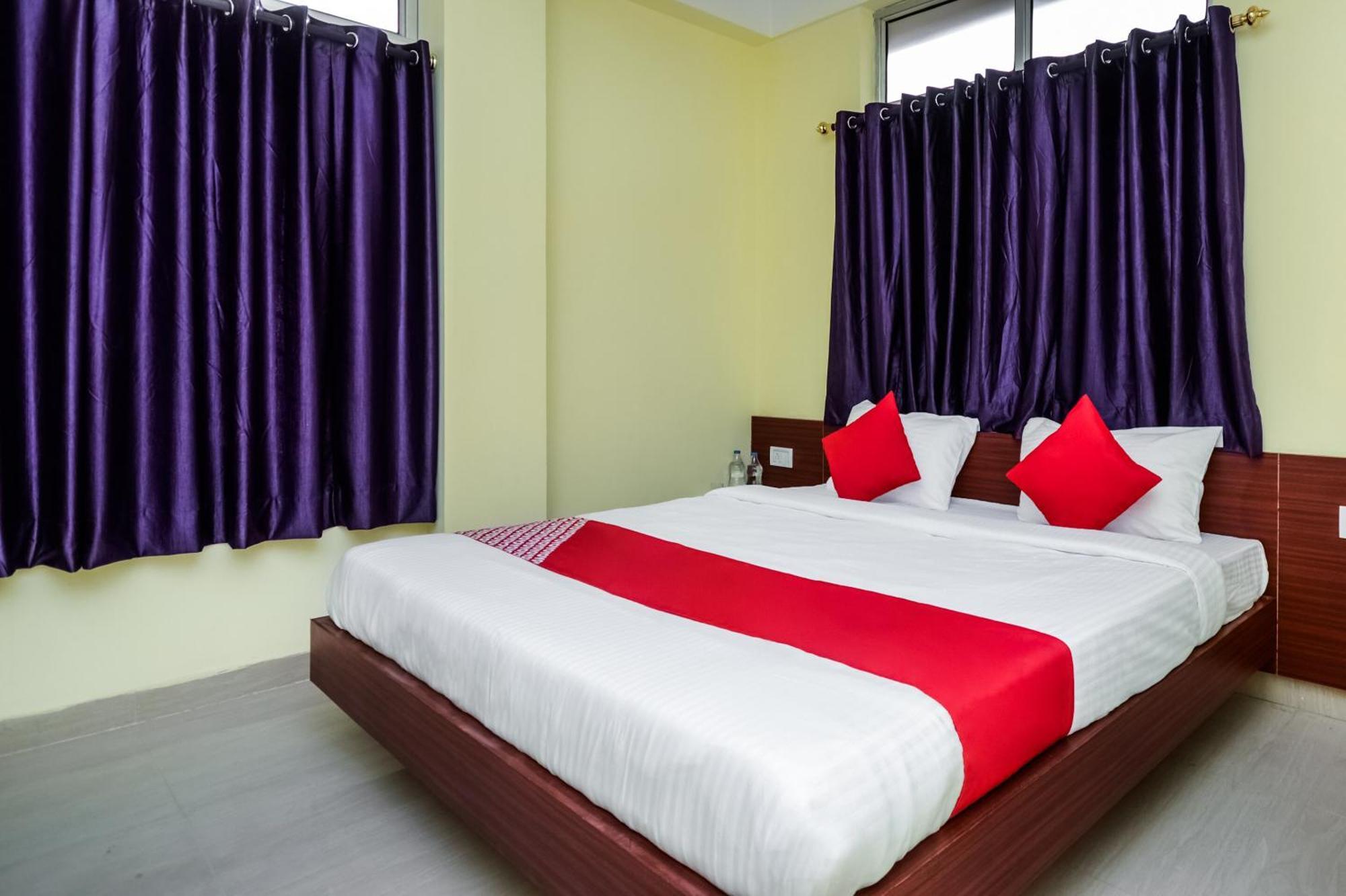 Hotel Vaccinated Staff- OYO Flagship 22365 Bimal Residency GS Road Dispur Exterior foto