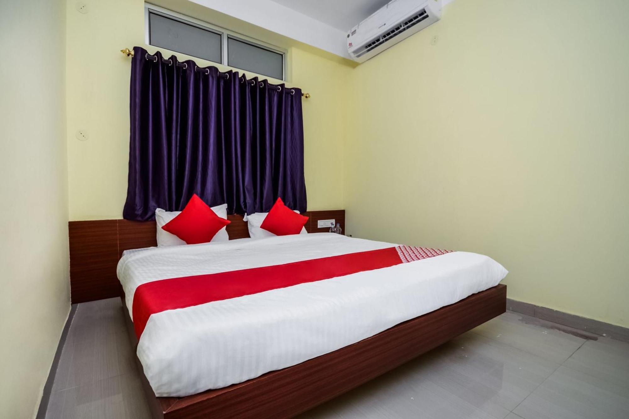 Hotel Vaccinated Staff- OYO Flagship 22365 Bimal Residency GS Road Dispur Exterior foto