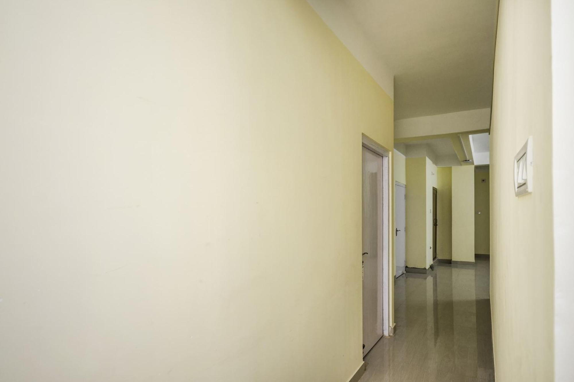 Hotel Vaccinated Staff- OYO Flagship 22365 Bimal Residency GS Road Dispur Exterior foto